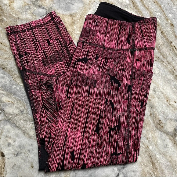 Lululemon Pace Rival Crop (19") Down Pour Electric Coral Black / Black size 6 - Picture 9 of 13